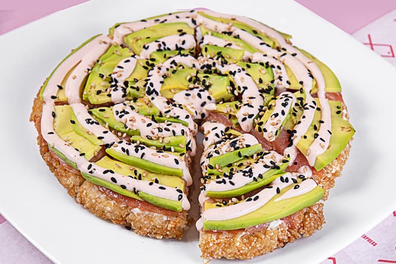 Salmon avocado pizza