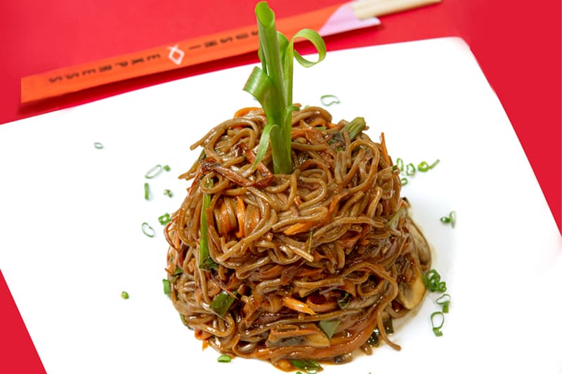 YARISOBA CON POLLO